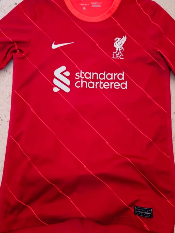 Liverpool Trikot und Hose für Kinder 147-158cm 3