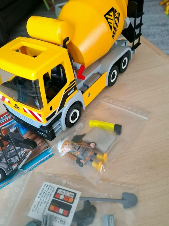 Playmobil City Action 71406 Betonmischer 4