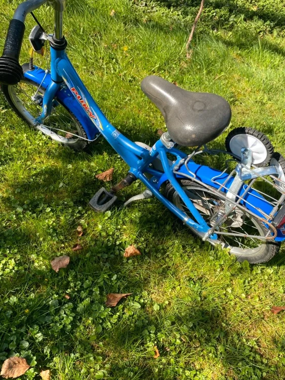 16 Zoll Puky Kinderfahrrad mit Stützrädern 2
